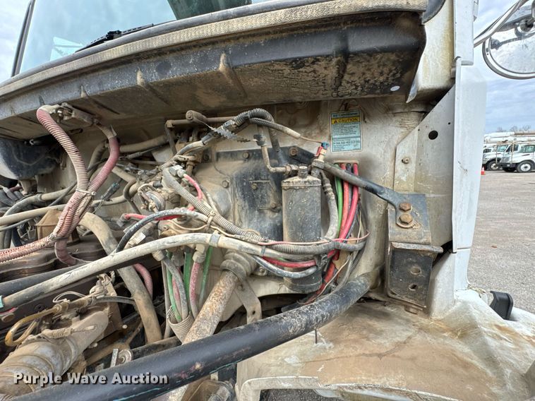 image for item DO0780 2002 Freightliner FL80 digger derrick truck