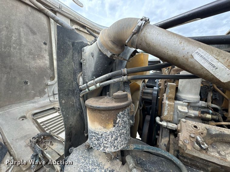 image for item DO0780 2002 Freightliner FL80 digger derrick truck