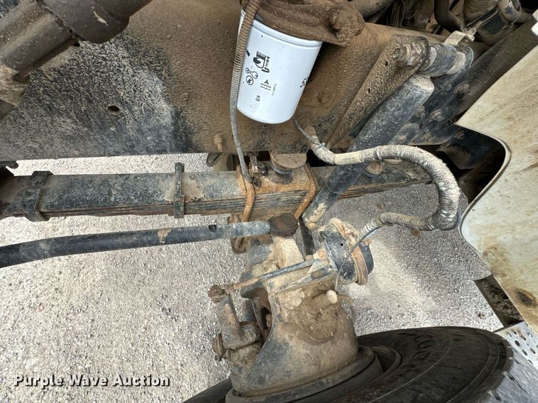 image for item DO0780 2002 Freightliner FL80 digger derrick truck