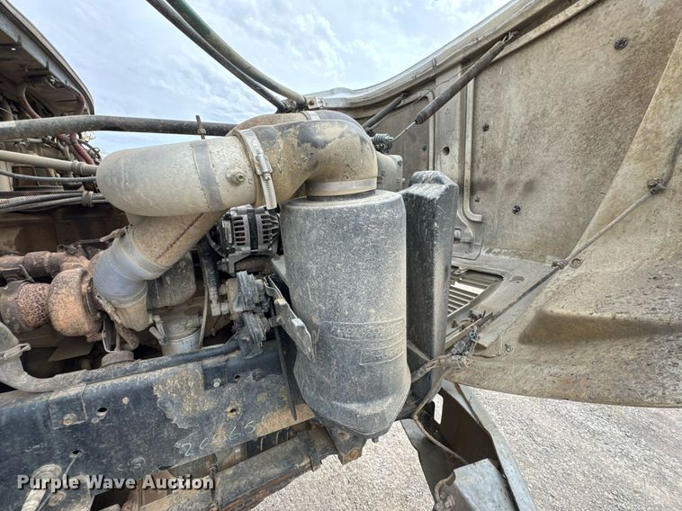 image for item DO0780 2002 Freightliner FL80 digger derrick truck