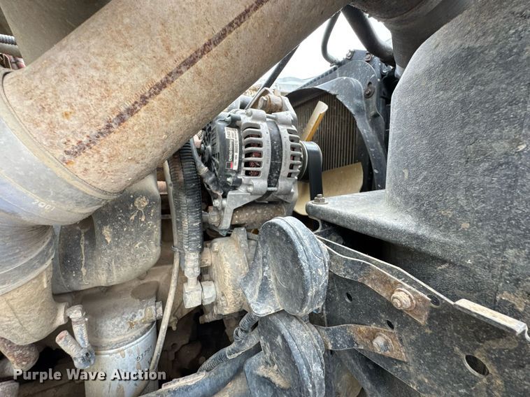 image for item DO0780 2002 Freightliner FL80 digger derrick truck