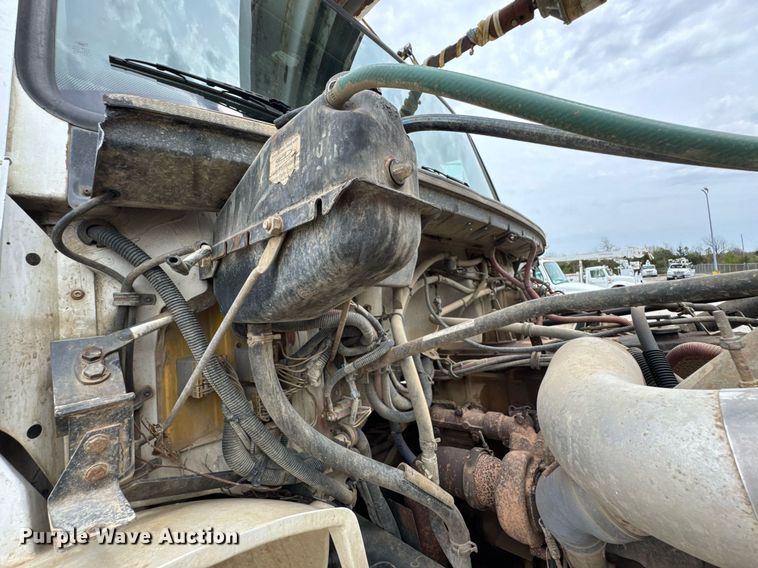 image for item DO0780 2002 Freightliner FL80 digger derrick truck