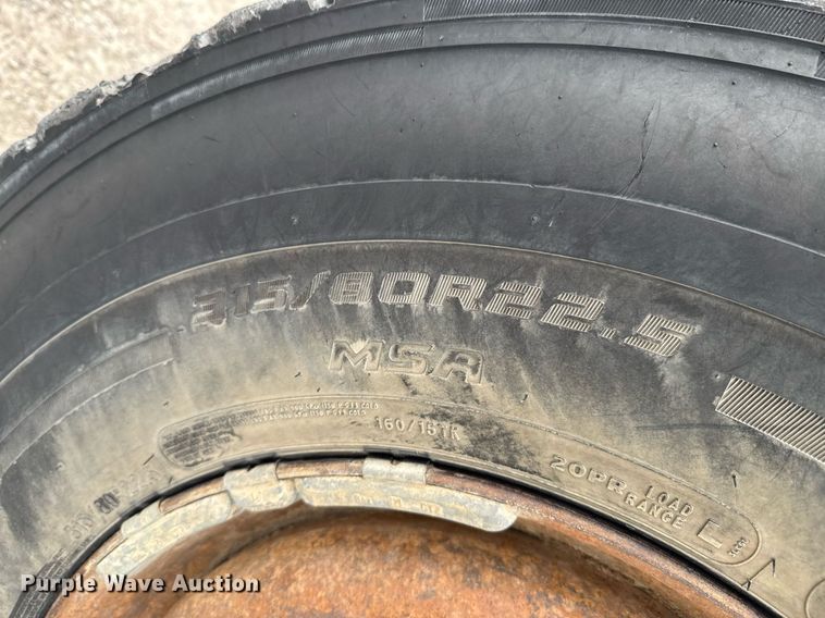 image for item DO0780 2002 Freightliner FL80 digger derrick truck