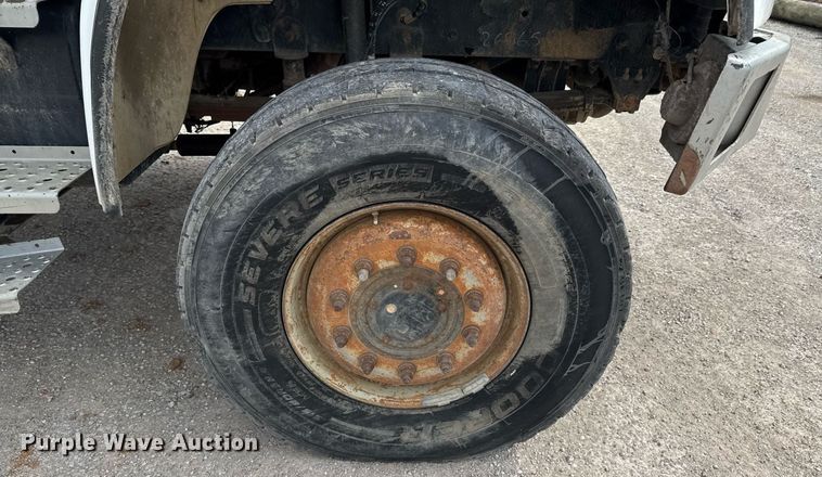 image for item DO0780 2002 Freightliner FL80 digger derrick truck