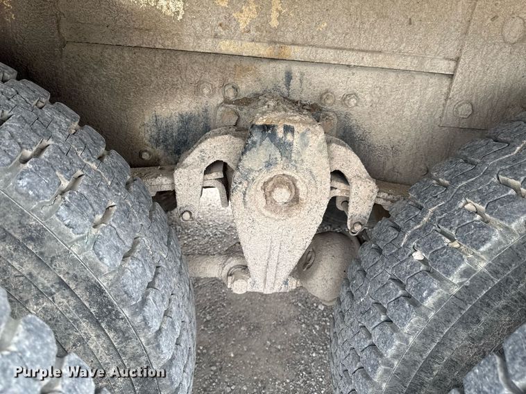 image for item DO0780 2002 Freightliner FL80 digger derrick truck