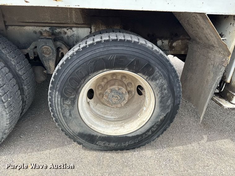 image for item DO0780 2002 Freightliner FL80 digger derrick truck