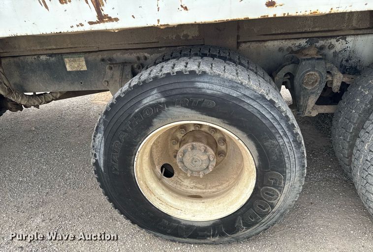 image for item DO0780 2002 Freightliner FL80 digger derrick truck