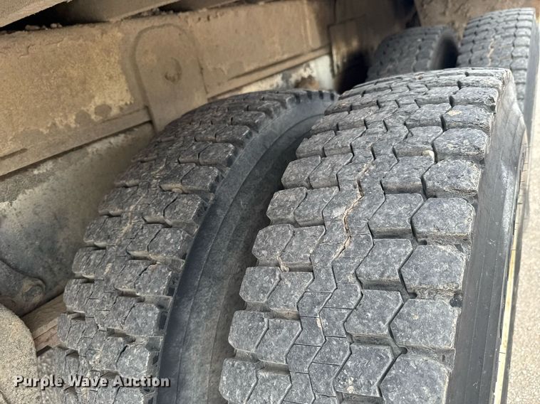 image for item DO0780 2002 Freightliner FL80 digger derrick truck