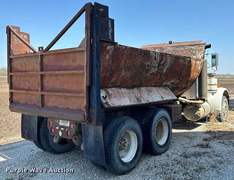 image for item DO0805 1975 Peterbilt 359A dump truck