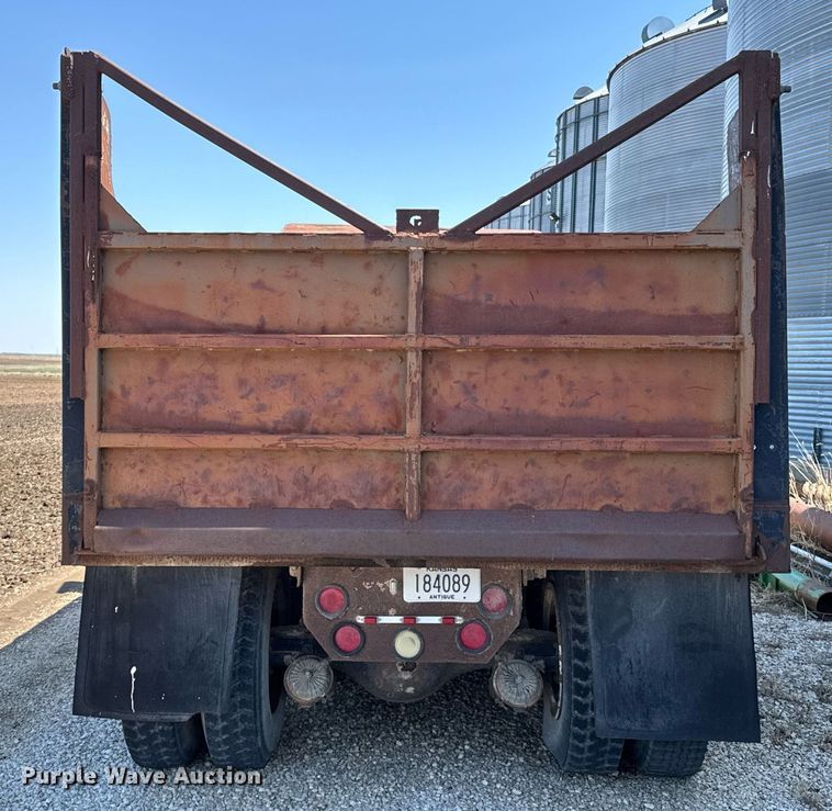 image for item DO0805 1975 Peterbilt 359A dump truck