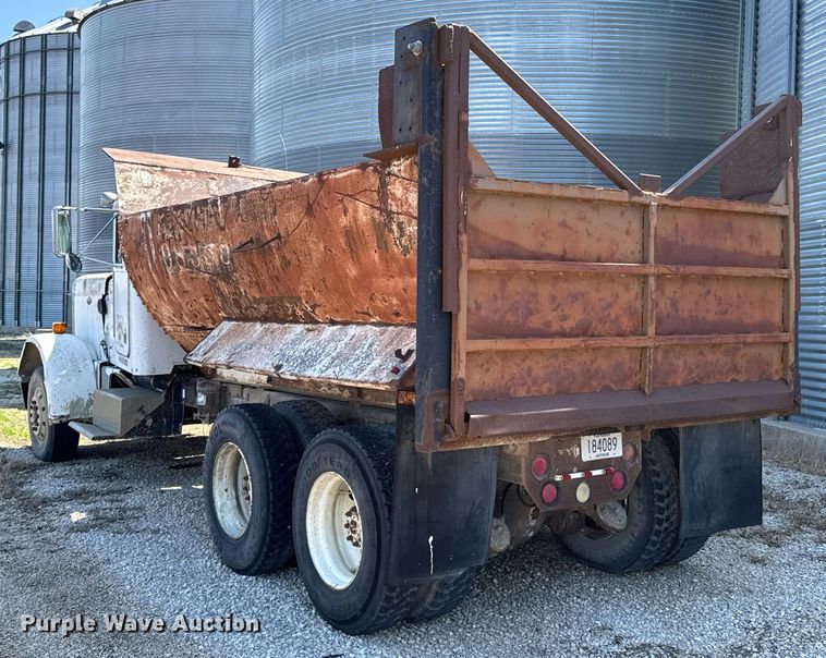 image for item DO0805 1975 Peterbilt 359A dump truck