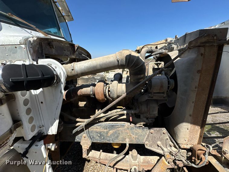 image for item DO0805 1975 Peterbilt 359A dump truck