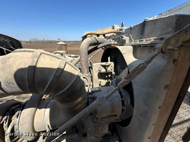 image for item DO0805 1975 Peterbilt 359A dump truck