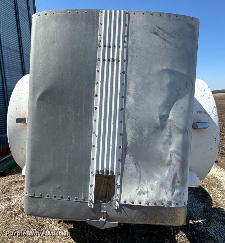 image for item DO0805 1975 Peterbilt 359A dump truck