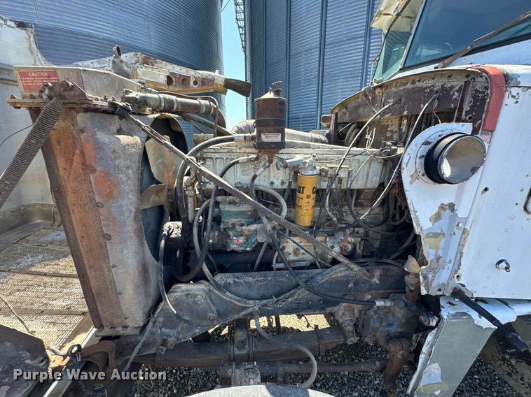 image for item DO0805 1975 Peterbilt 359A dump truck