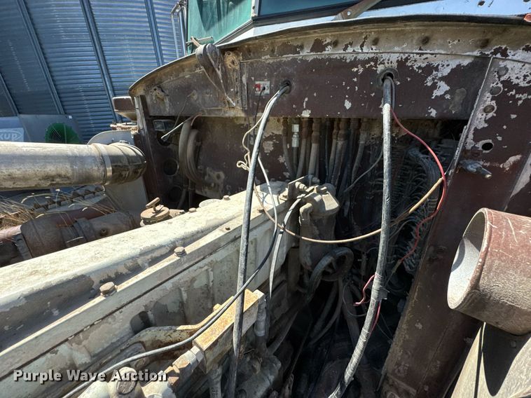 image for item DO0805 1975 Peterbilt 359A dump truck