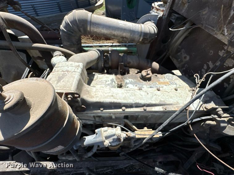 image for item DO0805 1975 Peterbilt 359A dump truck