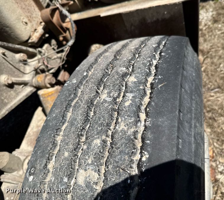 image for item DO0805 1975 Peterbilt 359A dump truck