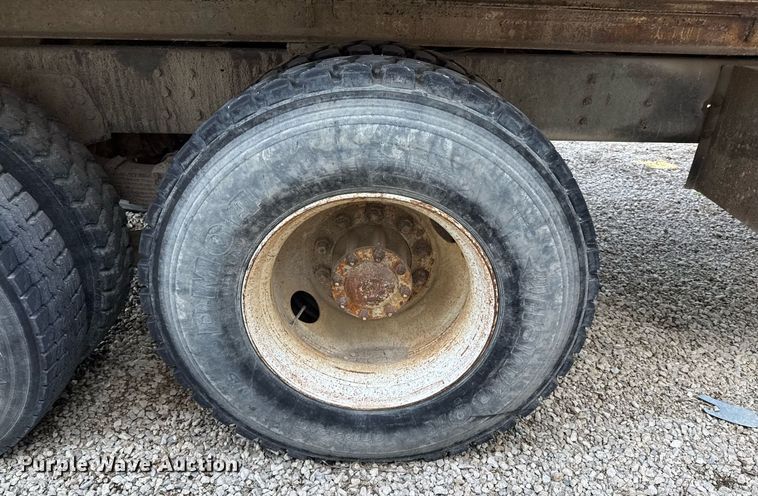 image for item DO0805 1975 Peterbilt 359A dump truck