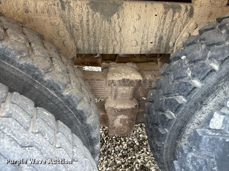 image for item DO0805 1975 Peterbilt 359A dump truck