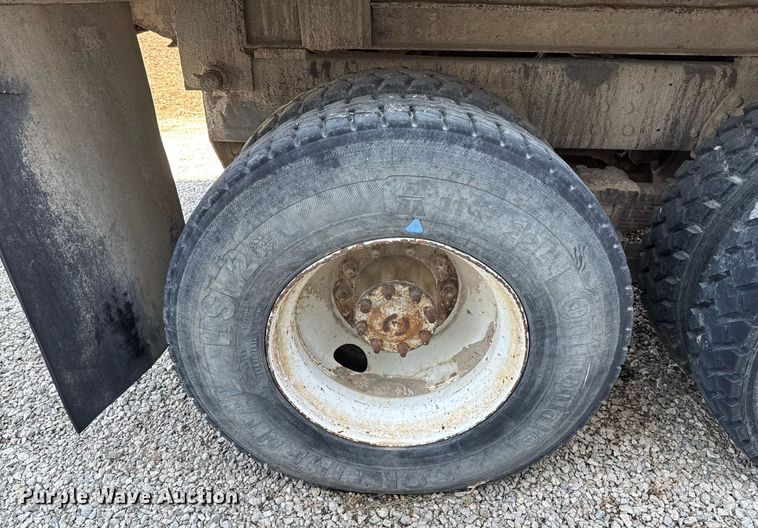 image for item DO0805 1975 Peterbilt 359A dump truck