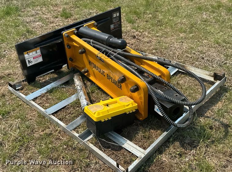 image for item DO0832 2024 Wolverine CB-11-750F skid steer breaker