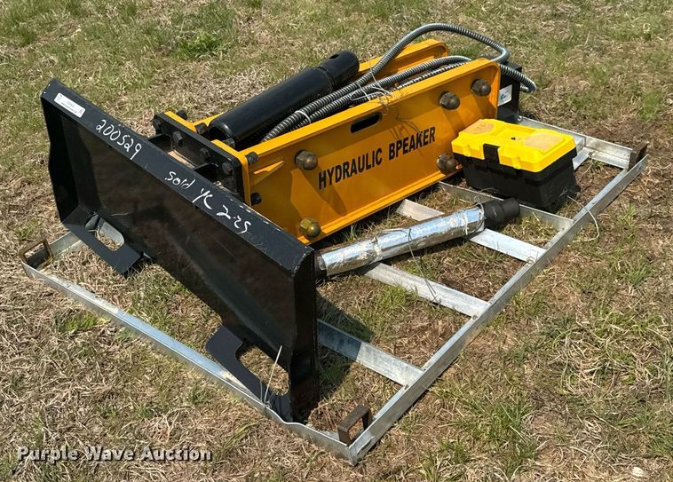 image for item DO0832 2024 Wolverine CB-11-750F skid steer breaker