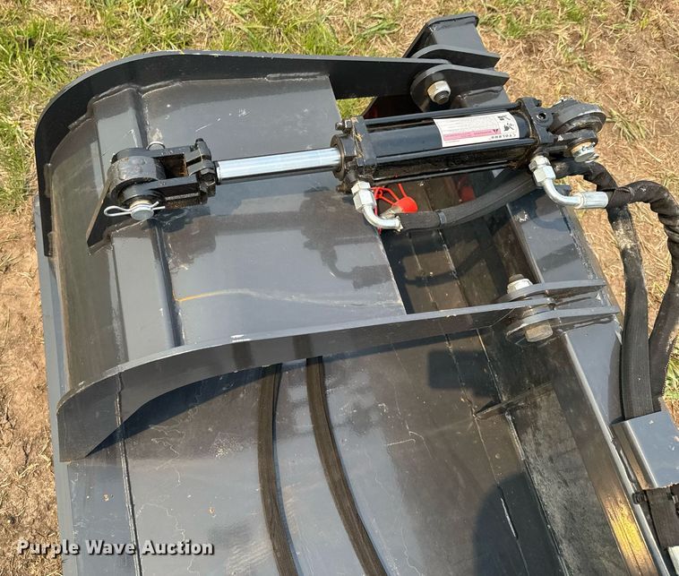image for item DO0835 2023 Wolverine GB-11-72W skid steer grapple bucket