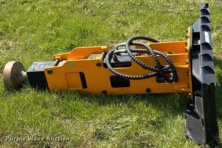 image for item DO0859 2025 Future FT-D680 skid steer post driver