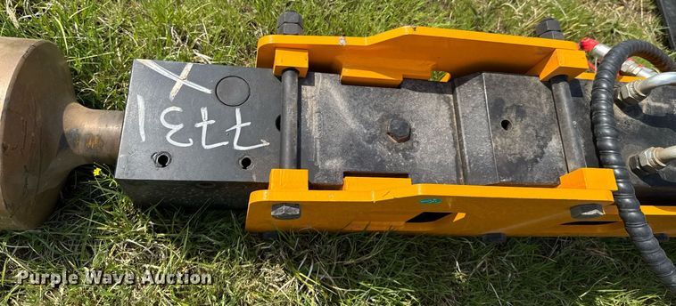 image for item DO0859 2025 Future FT-D680 skid steer post driver