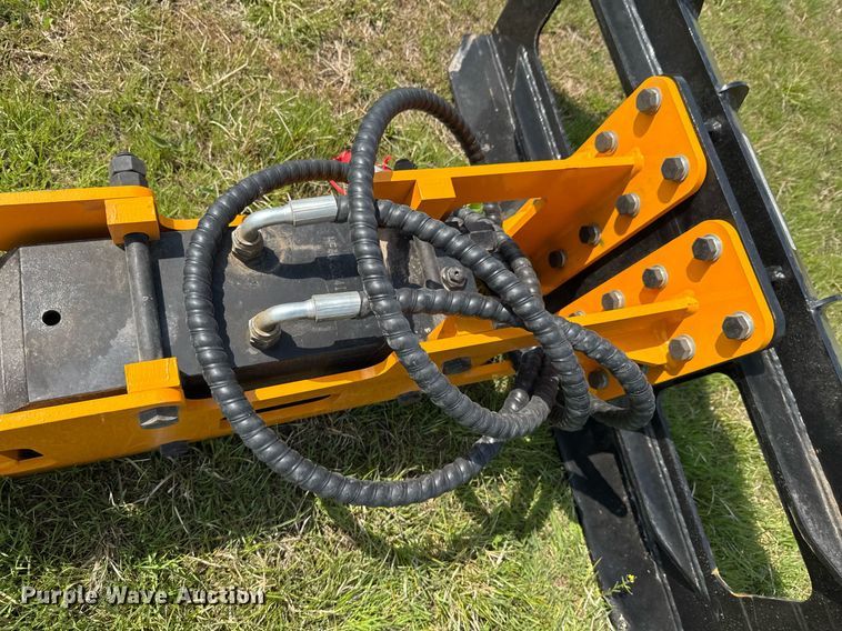 image for item DO0859 2025 Future FT-D680 skid steer post driver