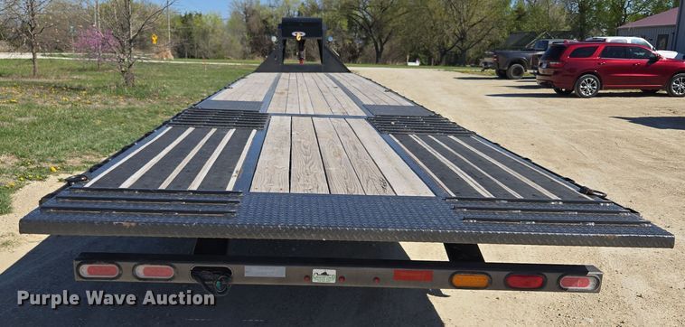 image for item DO7888 2022 RoadClipper hydraulic tail equipment trailer