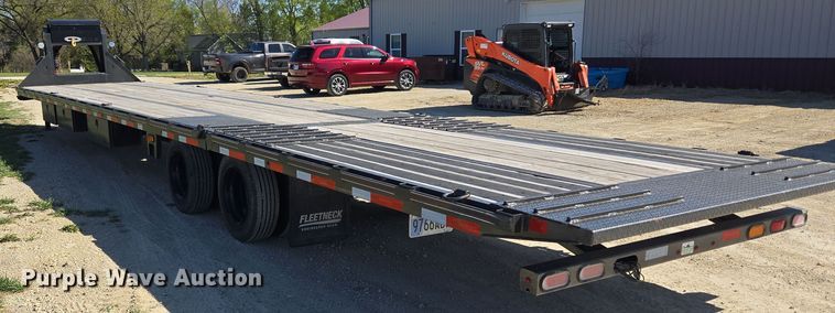 image for item DO7888 2022 RoadClipper hydraulic tail equipment trailer