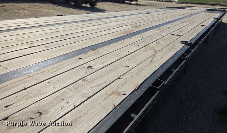 image for item DO7888 2022 RoadClipper hydraulic tail equipment trailer