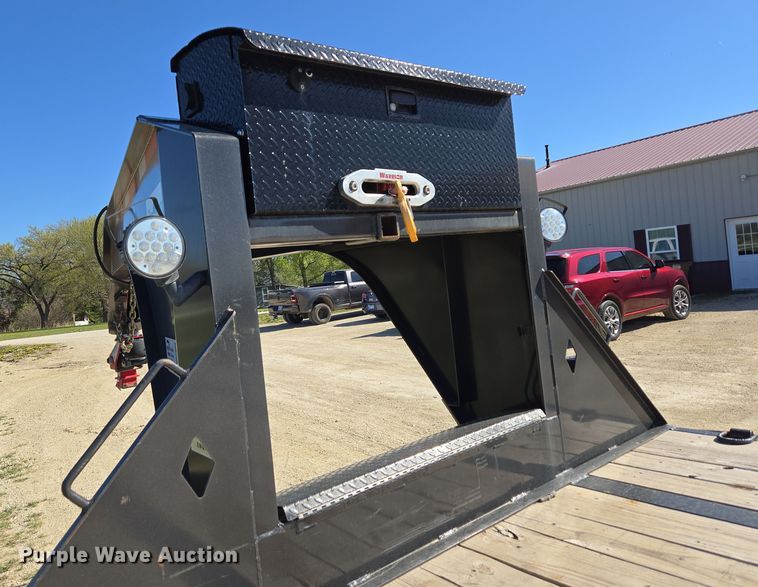 image for item DO7888 2022 RoadClipper hydraulic tail equipment trailer