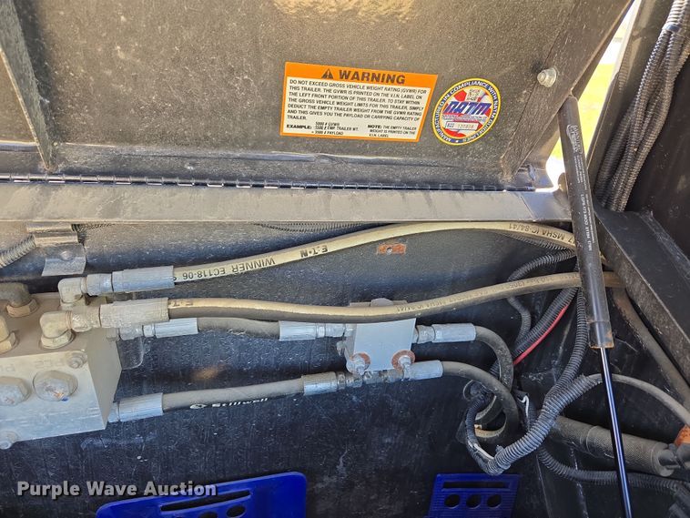 image for item DO7888 2022 RoadClipper hydraulic tail equipment trailer