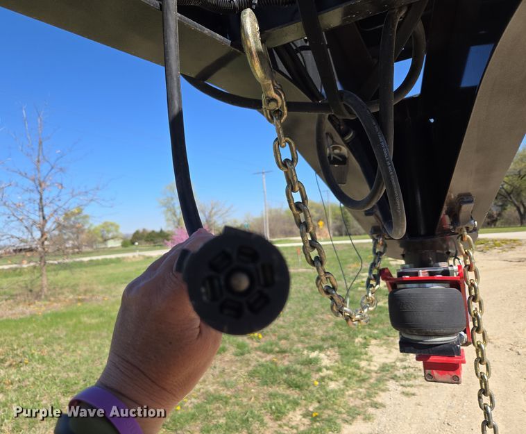 image for item DO7888 2022 RoadClipper hydraulic tail equipment trailer