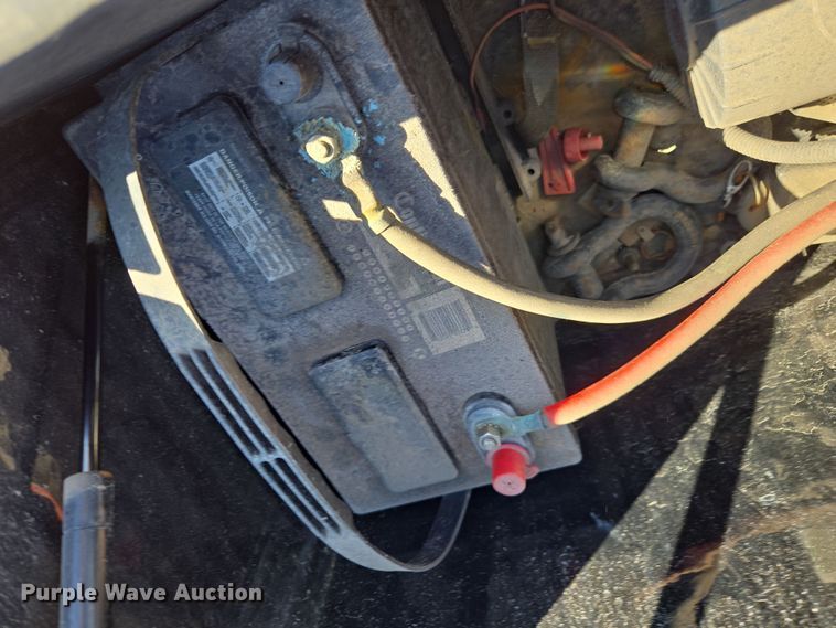 image for item DO7888 2022 RoadClipper hydraulic tail equipment trailer