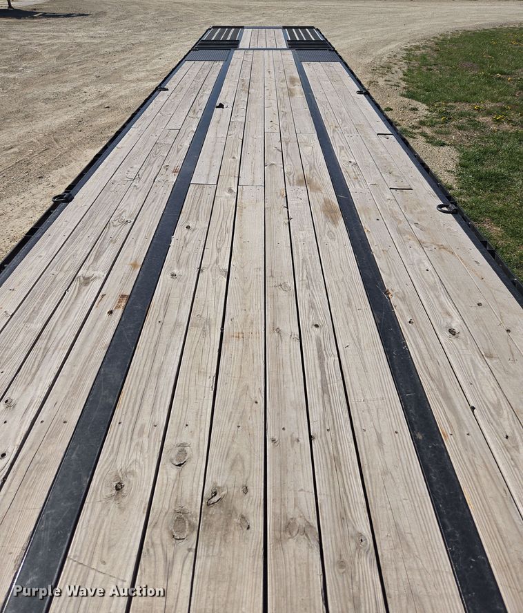 image for item DO7888 2022 RoadClipper hydraulic tail equipment trailer