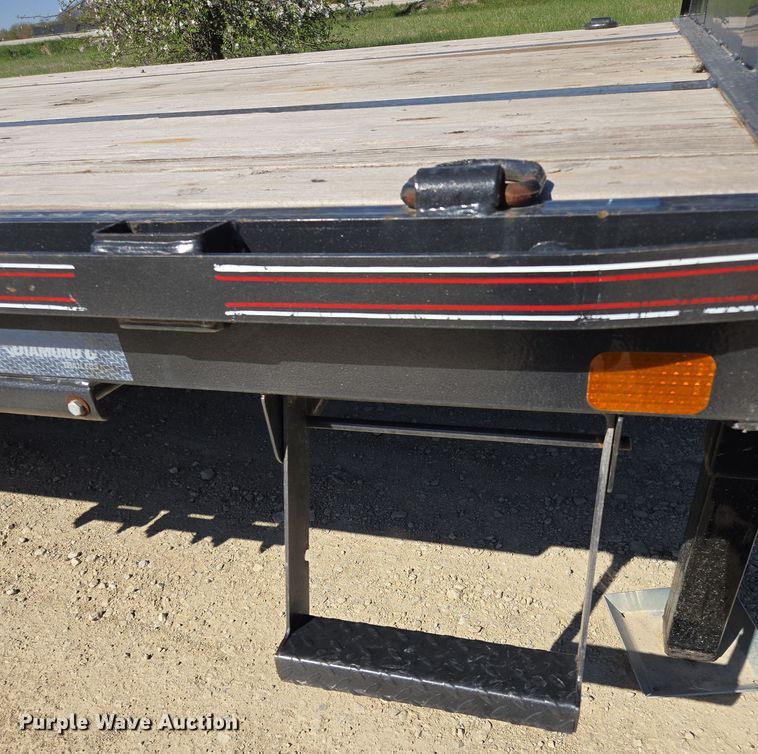 image for item DO7888 2022 RoadClipper hydraulic tail equipment trailer