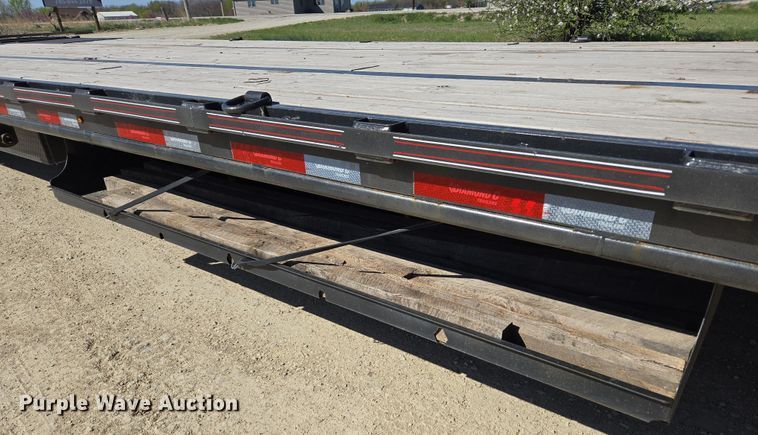 image for item DO7888 2022 RoadClipper hydraulic tail equipment trailer