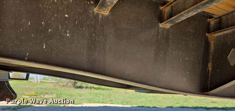 image for item DO7888 2022 RoadClipper hydraulic tail equipment trailer