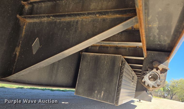 image for item DO7888 2022 RoadClipper hydraulic tail equipment trailer