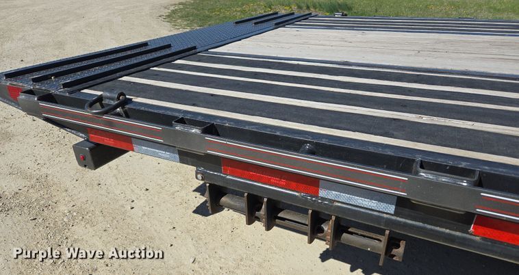 image for item DO7888 2022 RoadClipper hydraulic tail equipment trailer