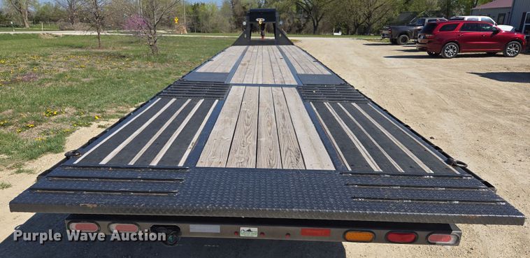 image for item DO7888 2022 RoadClipper hydraulic tail equipment trailer