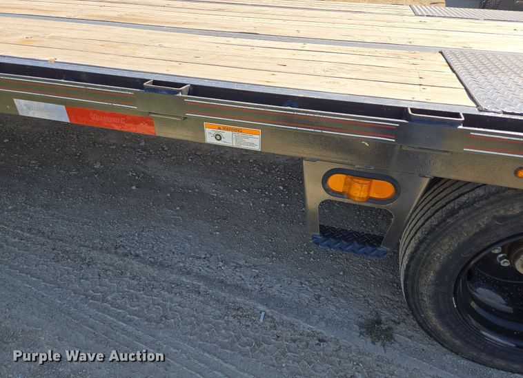 image for item DO7888 2022 RoadClipper hydraulic tail equipment trailer