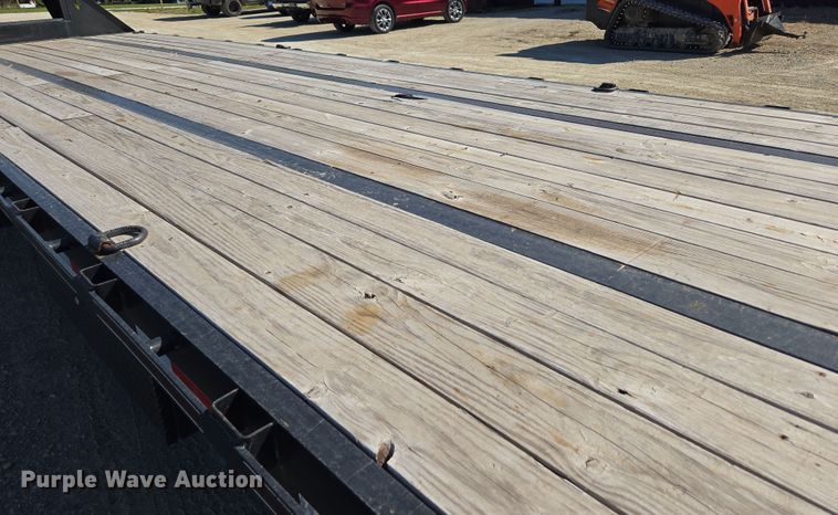 image for item DO7888 2022 RoadClipper hydraulic tail equipment trailer