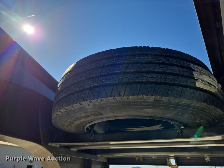 image for item DO7888 2022 RoadClipper hydraulic tail equipment trailer