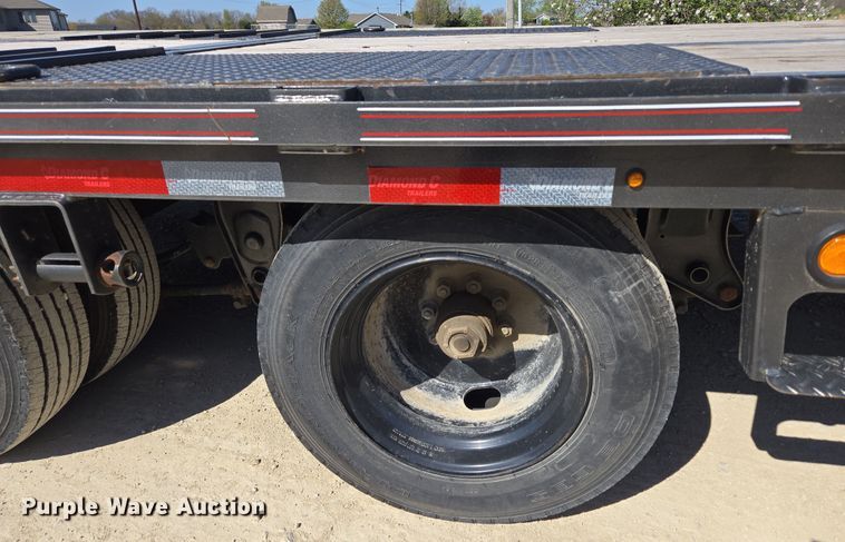 image for item DO7888 2022 RoadClipper hydraulic tail equipment trailer