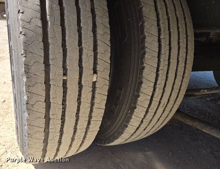 image for item DO7888 2022 RoadClipper hydraulic tail equipment trailer